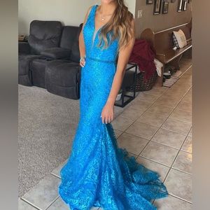 Blue/turquoise Ellie Wilde Prom dress! Worn once for 3 hours!
